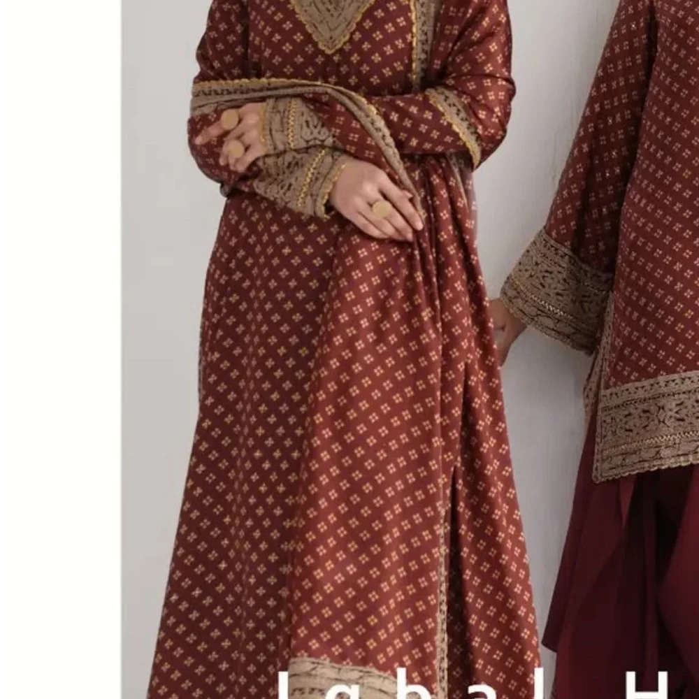 Iqbal Hussain Maroon/Brown and Gold Long Sleeve Dress with Izaar and Dupatta - Picture 2 of 5